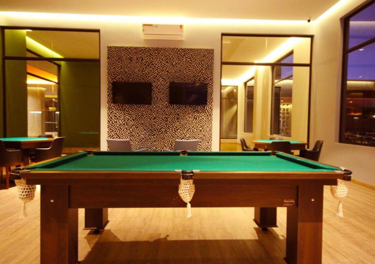 Hot Beach Resort Olímpia Екстериор снимка A pool table